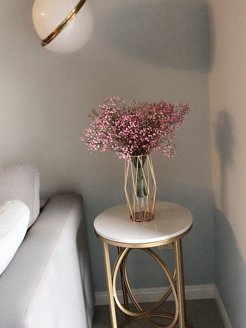 Galloy White Round End Table With Marble Top