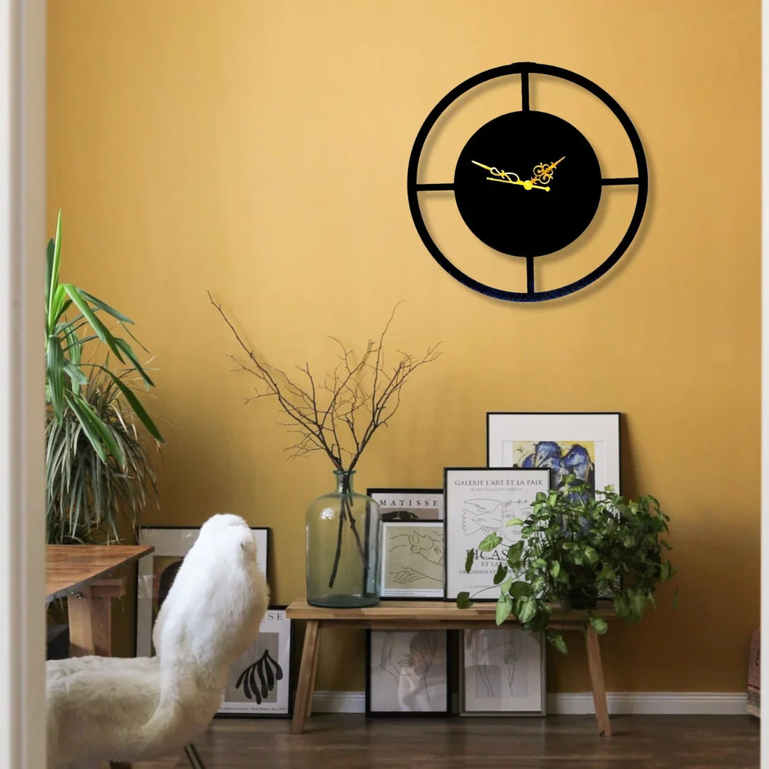 Round Minimal Designer Wall Clock