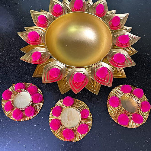 Galloy Golden Sun Flower Pattern Decorative Bowl/ Metal Urli