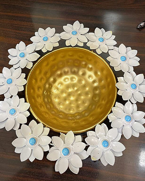 Galloy Beautiful Golden Flower Decorative Pot/ Bowl for Floating Flower Urili