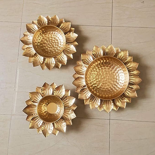 Galloy Cast Iron Round Flower Border Designer Decorative Lotus de Urli