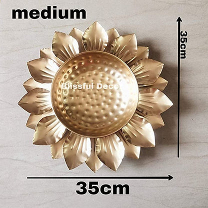 Galloy Cast Iron Round Flower Border Designer Decorative Lotus de Urli