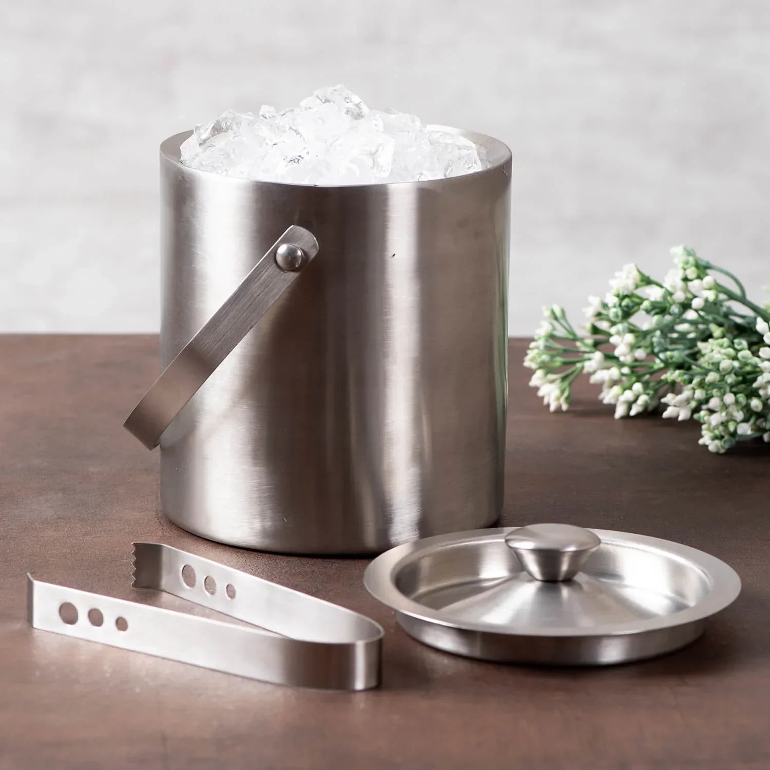 Stainless Steel Ice Bucket with tong in Silver Color